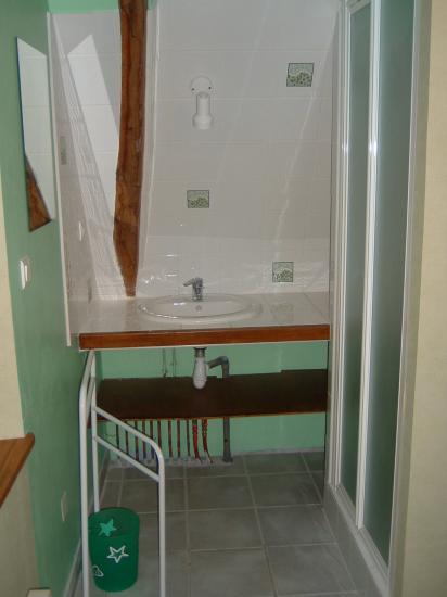 Salle de bains chambre étage